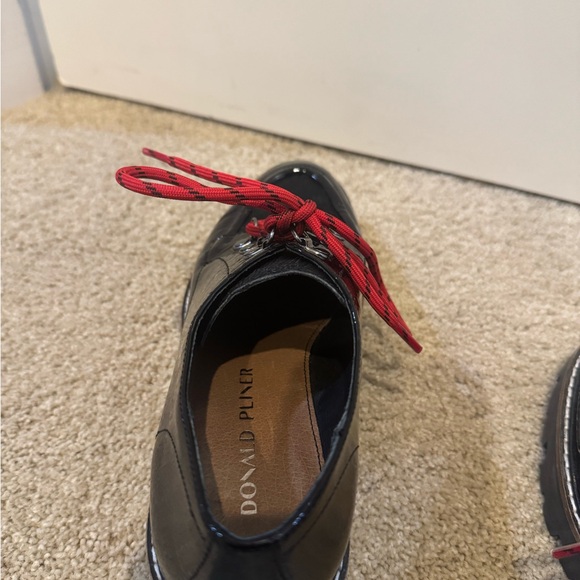 Donald Pliner Women's Lace Up Lug Oxford Flats - Picture 6 of 9